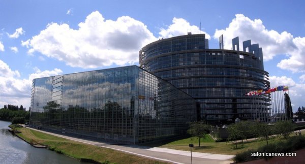 European_parliament_with_flags-1024x551.jpg