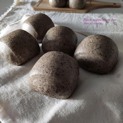 Black sesame steam bun 天然酵母- 黑芝麻馒头