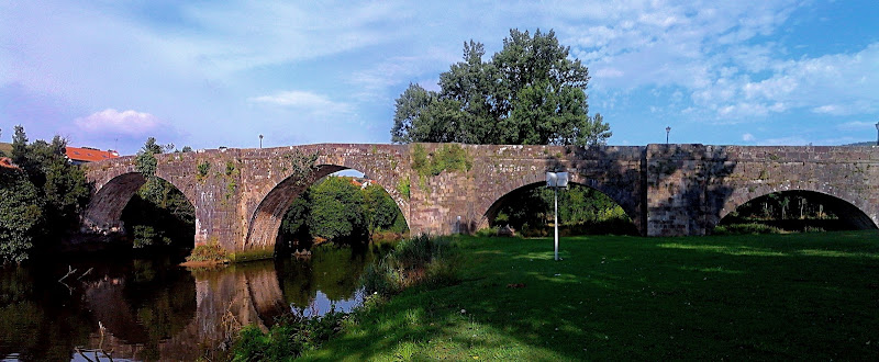 Puente Viejo de Oruña