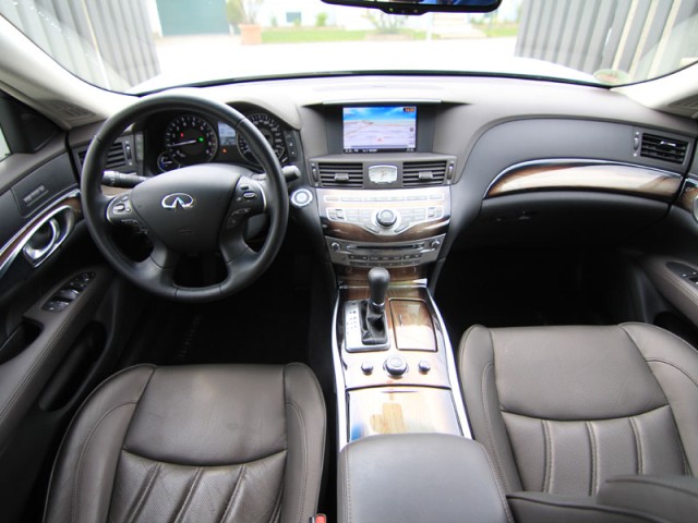 2012 infiniti m35h 