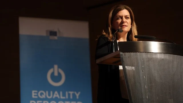 Παραιτήθηκε η Ράνια Αντωνοπούλου - Επιστρέφει τα χρήματα της επιδότησης ενοικίου - Ο Τσίπρας καταργεί την διάταξη