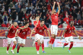 الأهلي يسجل فوزًا قويًا على الوداد المغربي في المباراة الأولى من نهائي دوري أبطال إفريقيا
