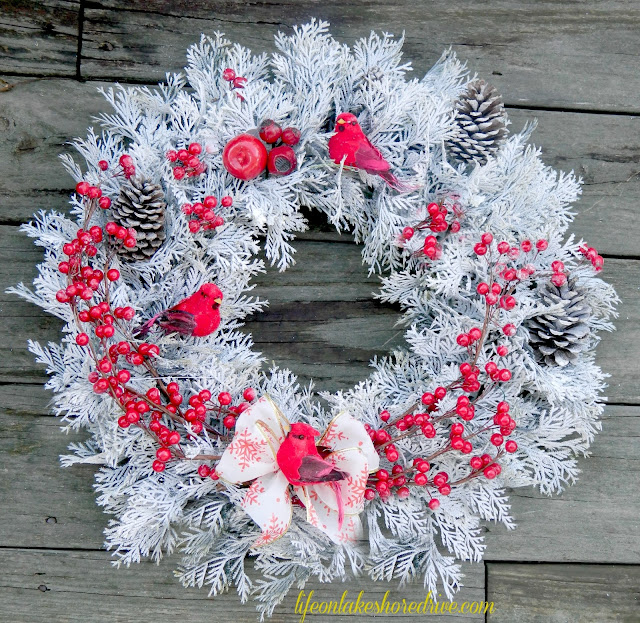 alt="winter wreath"