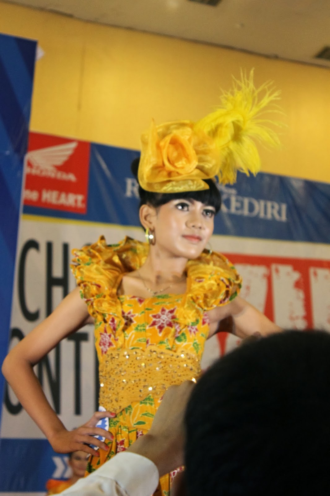  Gadis Batik  School Contest VII 2013 situskj blogspot com