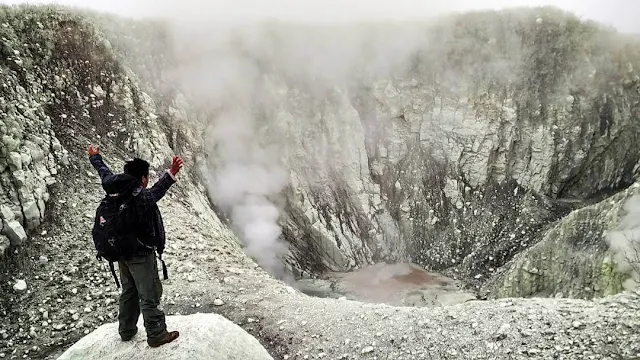 foto kawah gunung sindoro