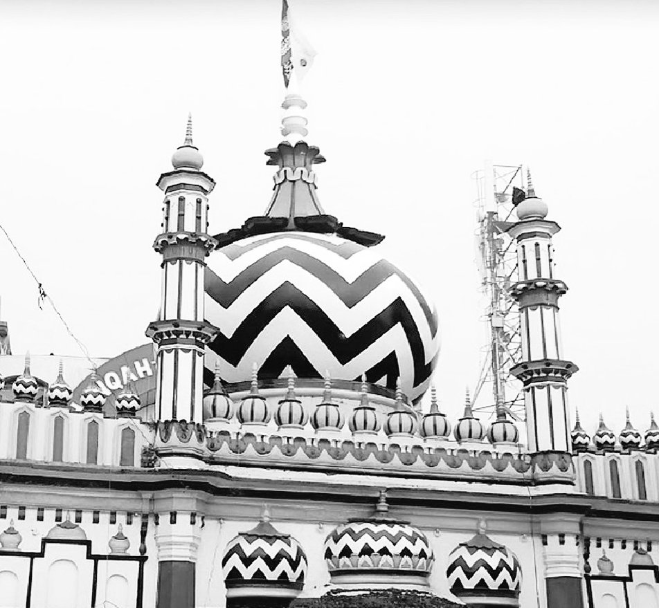 Sunni Markaz सुन्नी मरकज़ दरगाह आला हज़रत से Dargah Ala Hazrat फरमान आया है कि Pakistani slogans पाकिस्तान से प्रमोट होकर आया नारा लगाने से परहेज़ करे मुसलमान