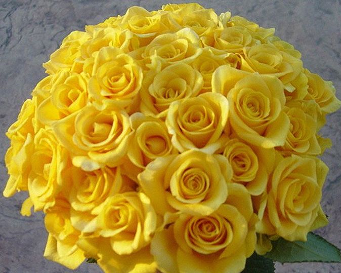Bright canary yellow bridal bouquet