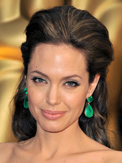 Angelina Jolie Hairstyles Pictures - Female Celebrity Hairstyle Ideas