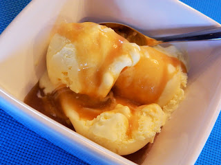 https://baconavecbacon.com/2013/08/02/recipe-frozen-vanilla-custard-with-salted-whisky-caramel-sauce/