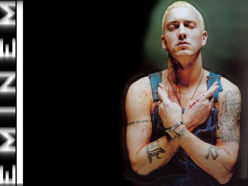 Eminem Hairstyles and Tattoo pictures