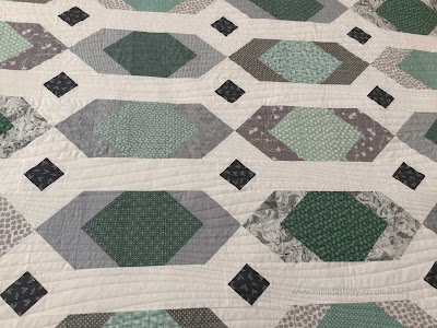 Nicola's Nellie Grey Quilt, quilted by Frances Meredith at Fabadashery Longarm Quilting