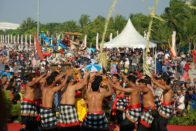 Rayakan Nyepi, Ancol Hadirkan Ogoh-Ogoh hingga Tari Kecak