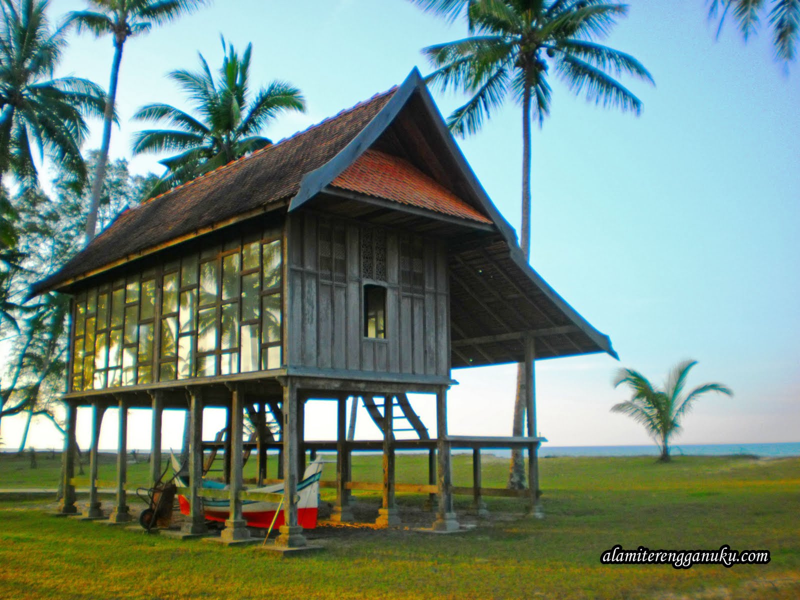 Alami Terengganu Pantai Mangkuk Setiu