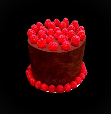 Layer cake chocolat framboise lau en cuisine