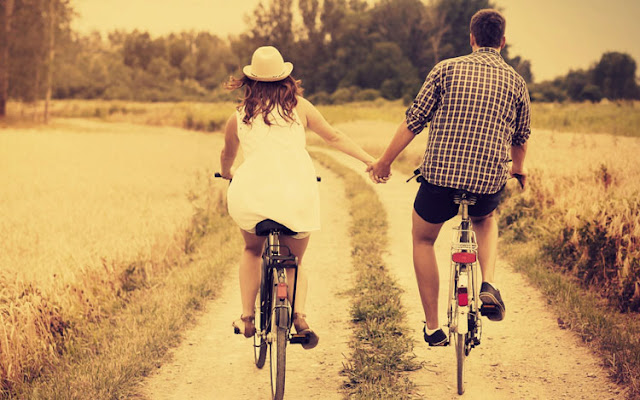 Beautiful Feel Free Love Couple Bicycle Images