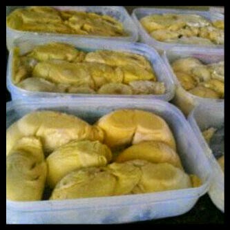 Durian package, oleh oleh khas Medan