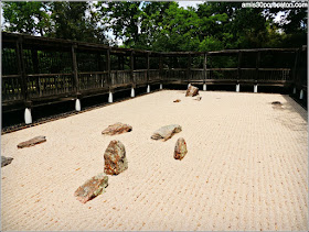 Fort Worth Botanic Gardens: Karesansui (Dry Landscape Garden)