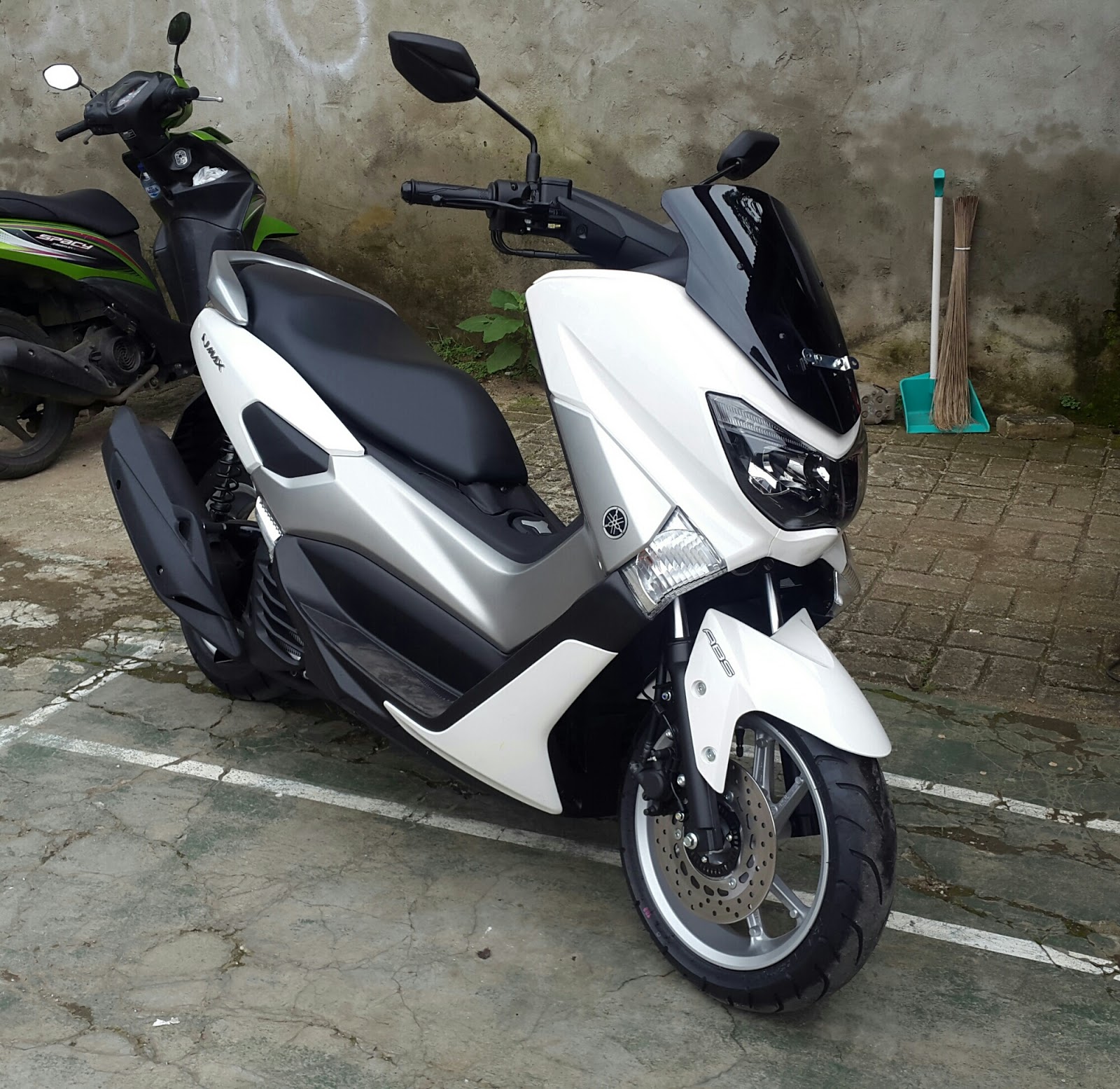 77 Modifikasi Motor Yamaha Nmax Putih Gambar Foto Terbaru Olhcparish