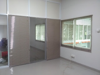 horisontal blinds