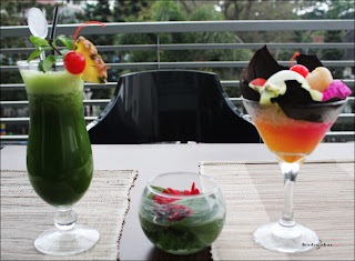 Green Juice dan Tropical Fruit Roger's Cafe Dago