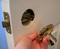 Locksmith Salem broken lock