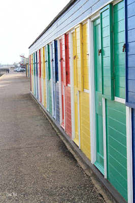 Puertas de madera pintadas a colores