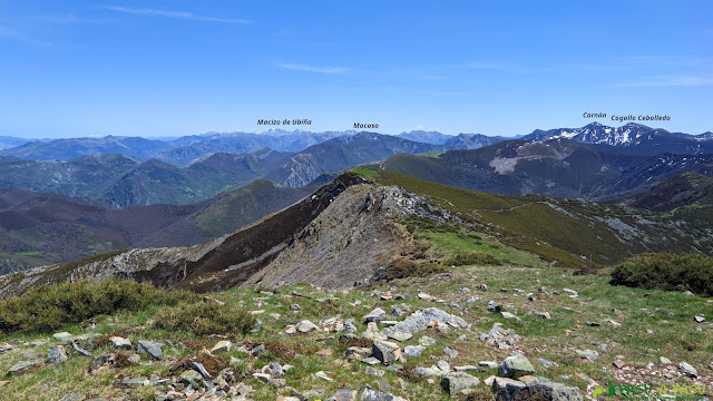 Vistas hacia Somiedo y Ubiñas desde Rabo de Asno