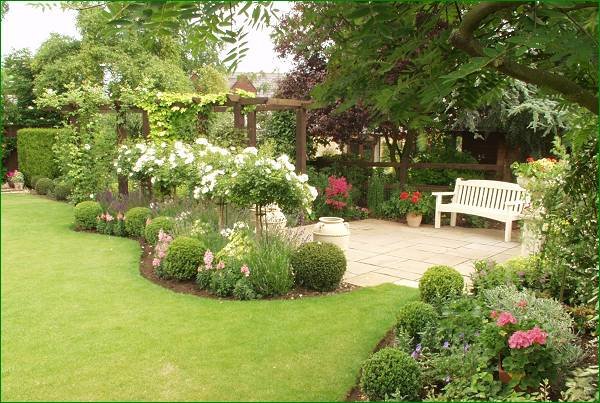 beautiful landscape Back Yard Flower Garden Design Ideas Pictures | 600 x 403