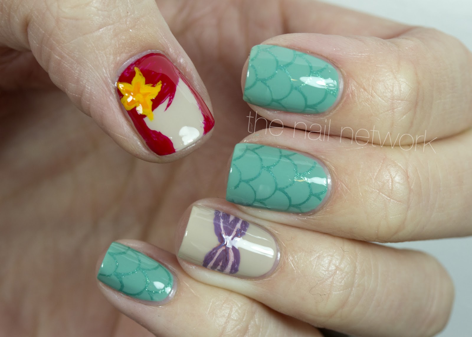 Your Inner 90's Kid Will Love These 9 Retro Nail Art Designs - Elle India