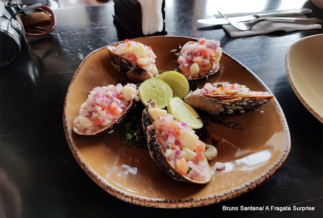 Ceviche de ostras servido do restaurante Tanta, de Gastón Acúrio, Lima, Peru