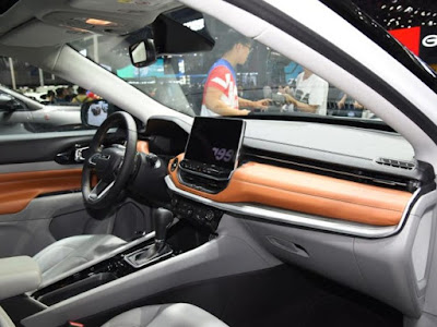 Jeep Compass facelift interior