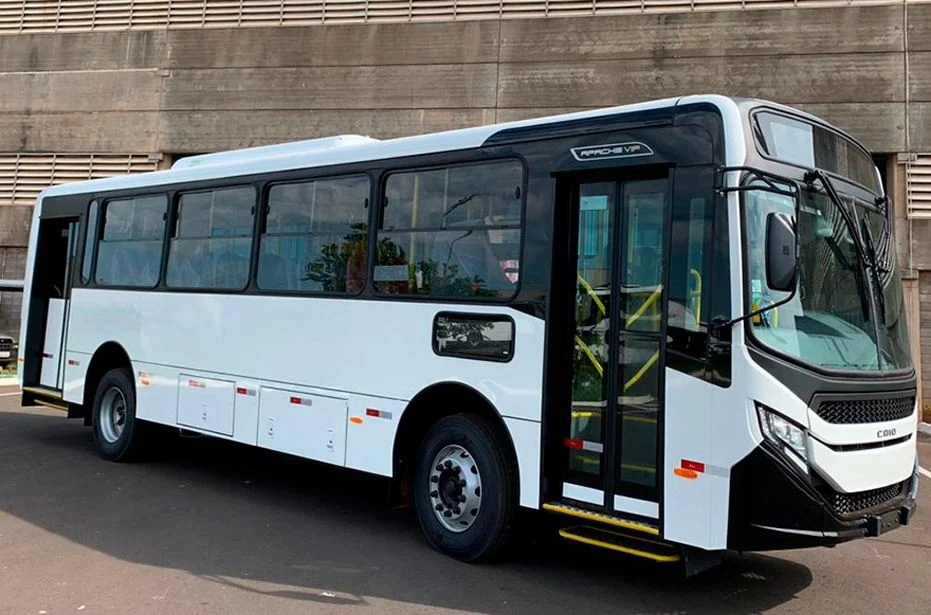 Caio Apache Vip, Angola