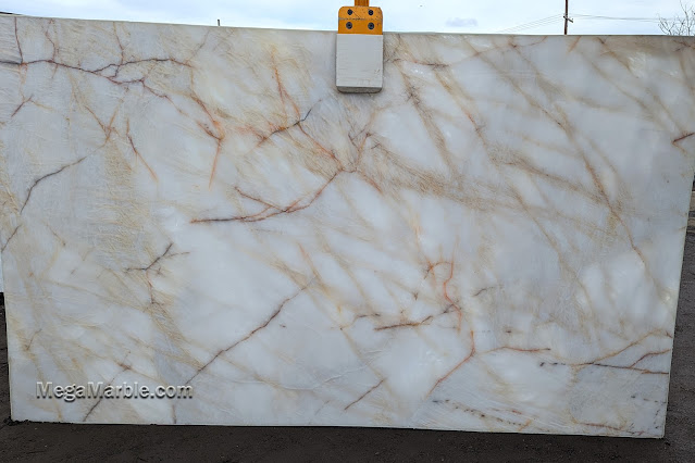 Cristallo Quartzite Countertops & Slabs