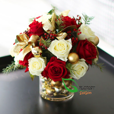 Best Christmas flower arrangement Saigon