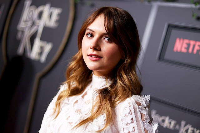 Emilia Jones Biography