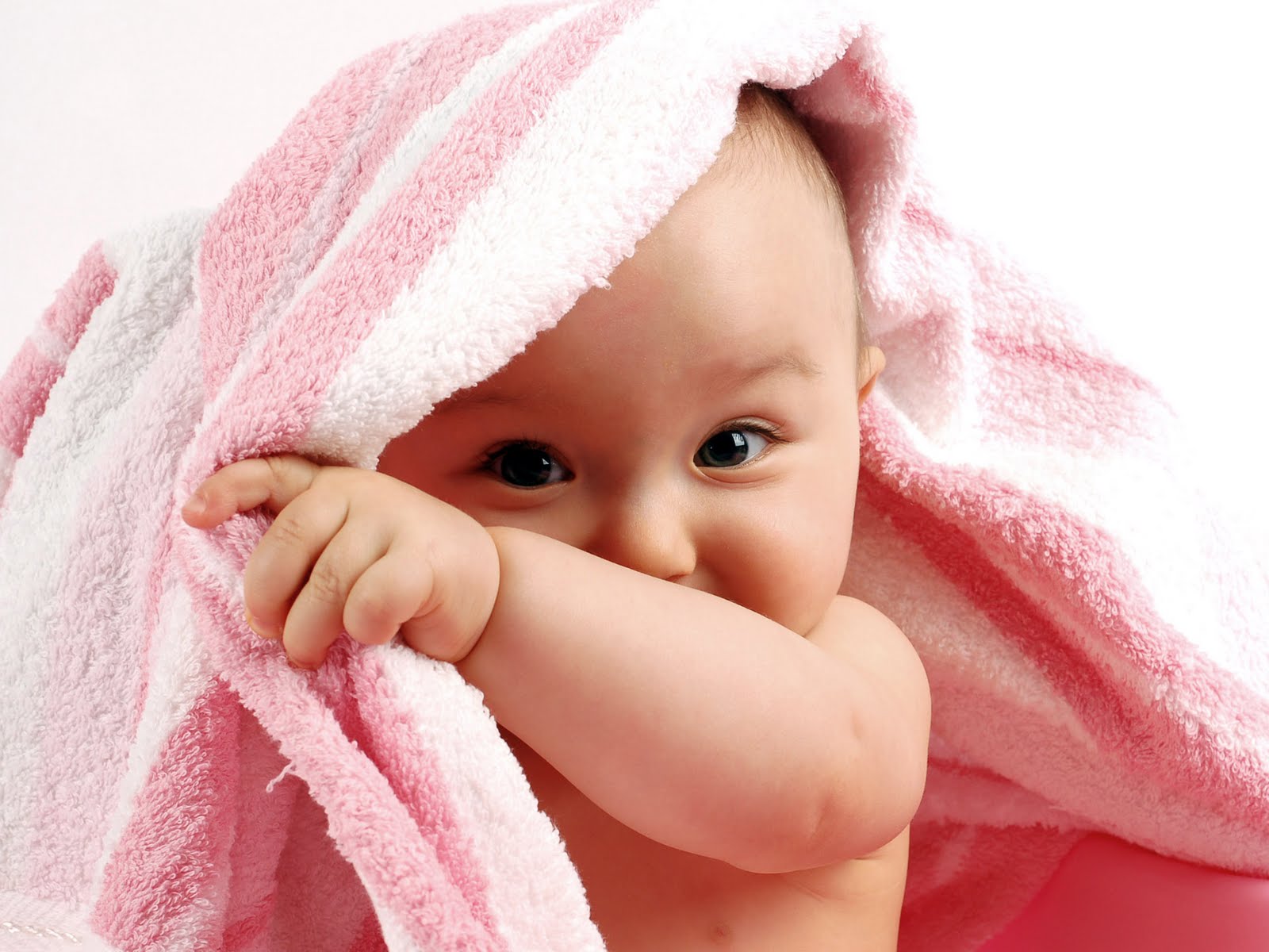 Cute Babies ~ TipTop 3D & HD Wallpapers Collection
