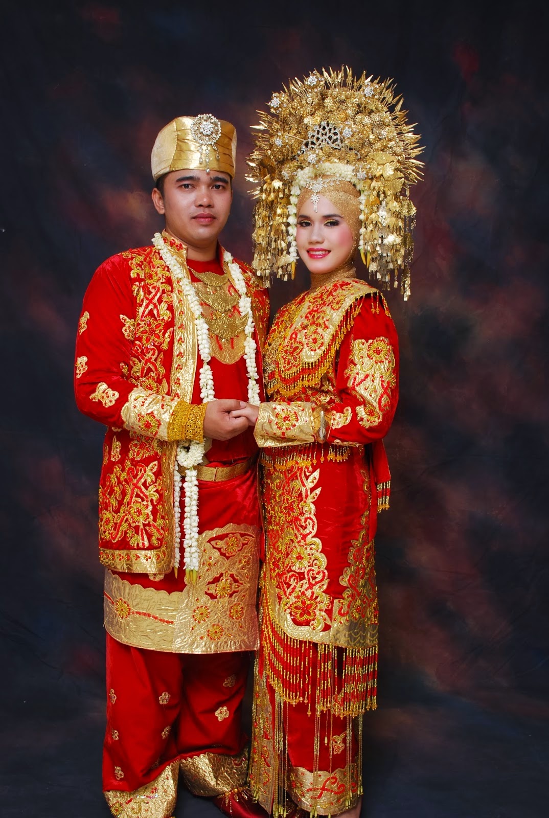 Tata rias pengantin  Adat Minang Tata Rias Wajah Pengantin 