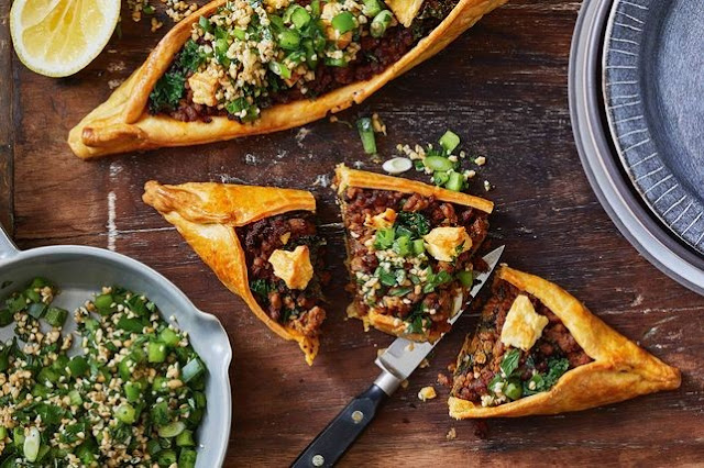 Turkish pide with green tabouli