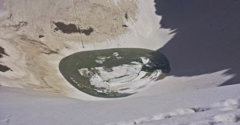 Mengerikan, Inilah Asal-Usul Danau Tengkorak di Himalaya 