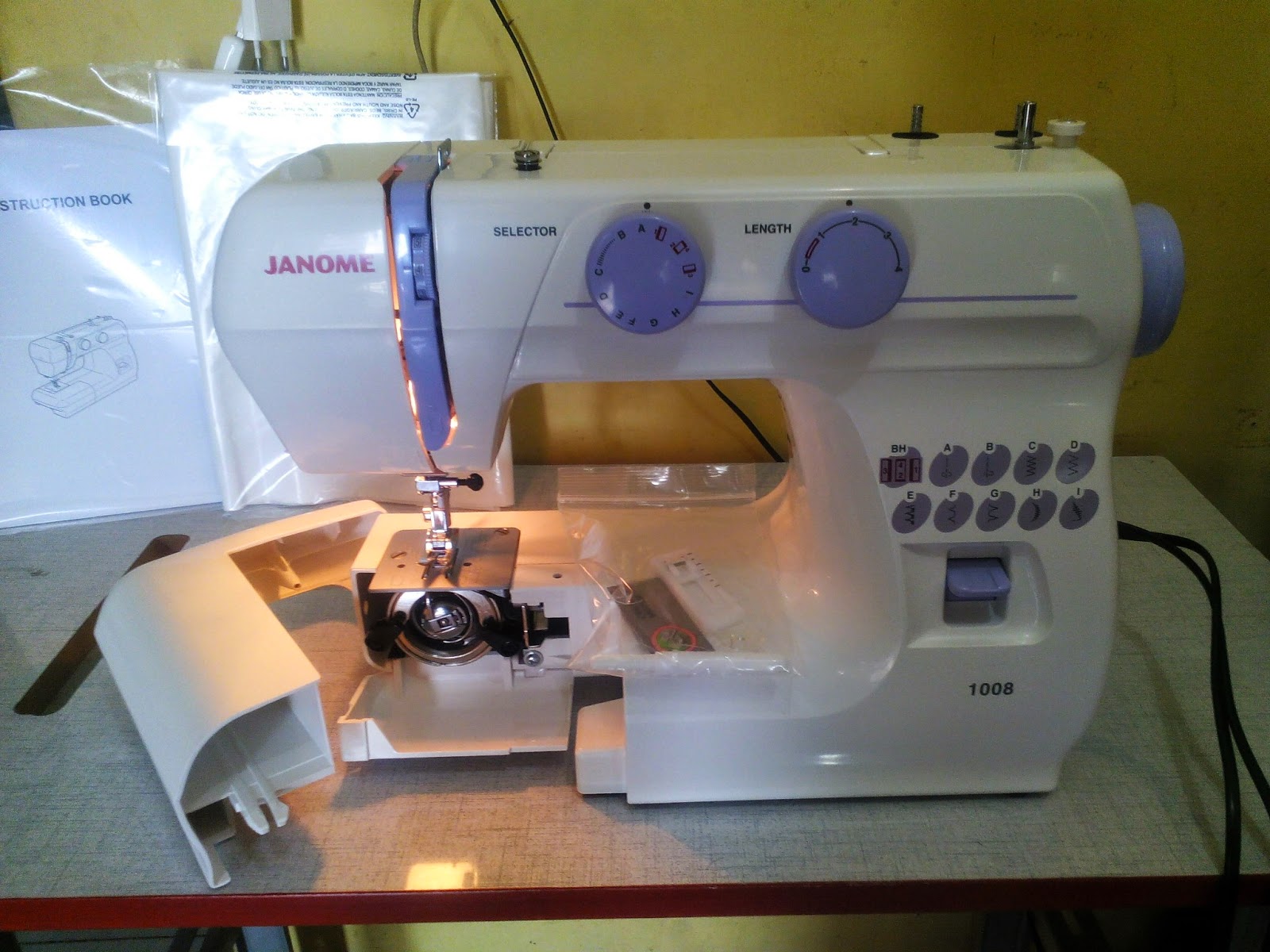 MESIN JAHIT PORTABLE JANOME 1008