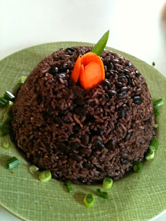 Arroz integral com feijão decorado e enformado - www.receitascomarroz.com