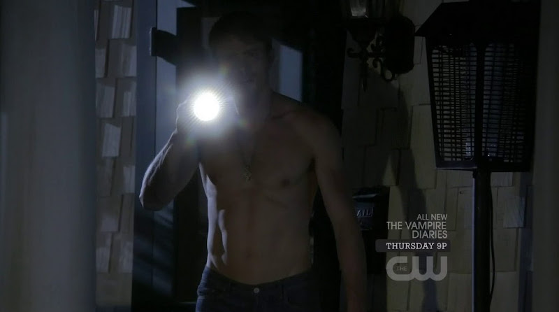 Wilson Bethel Shirtless in Hart of Dixie s1e06