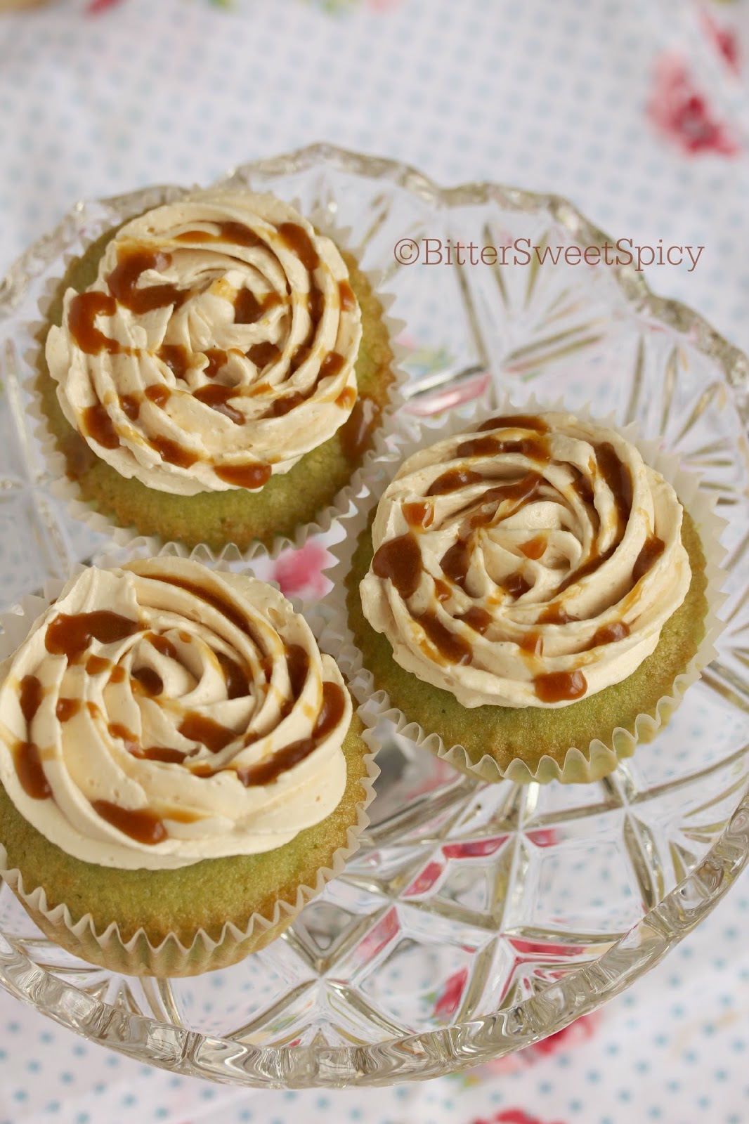 BitterSweetSpicy: Pandan Cupcakes with Gula Melaka Frosting