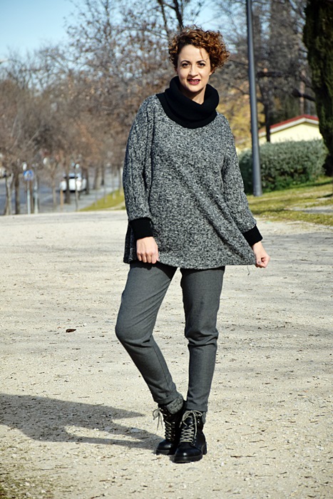 Outfit-Sudadera-Gris-shein-7