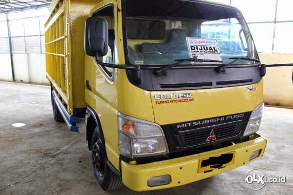  Truk  Bekas  Mitsubishi Canter  Fe74 Ps125 Tahun 2009 