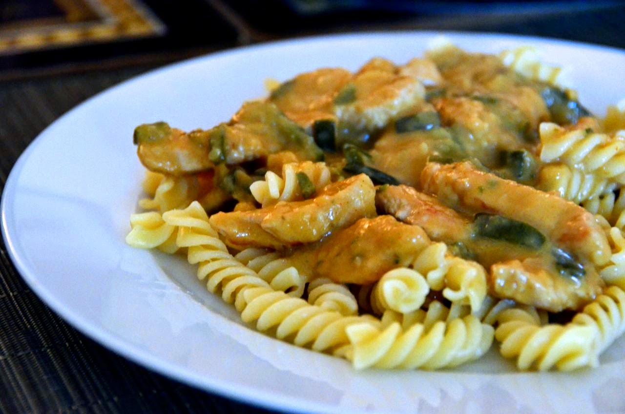 TURKEY AND COURGETTE GESCHNETZELTES WITH FUSILLI PASTA