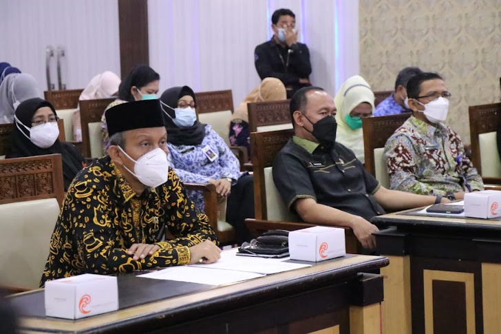 Sekda Agus Sanusi Hadiri Rapat Evaluasi Penanganan Covid 19 Se-Provinsi Jambi