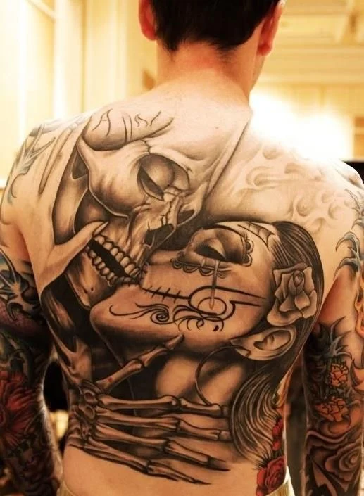 Vemos un tatuaje de catrina para hombre