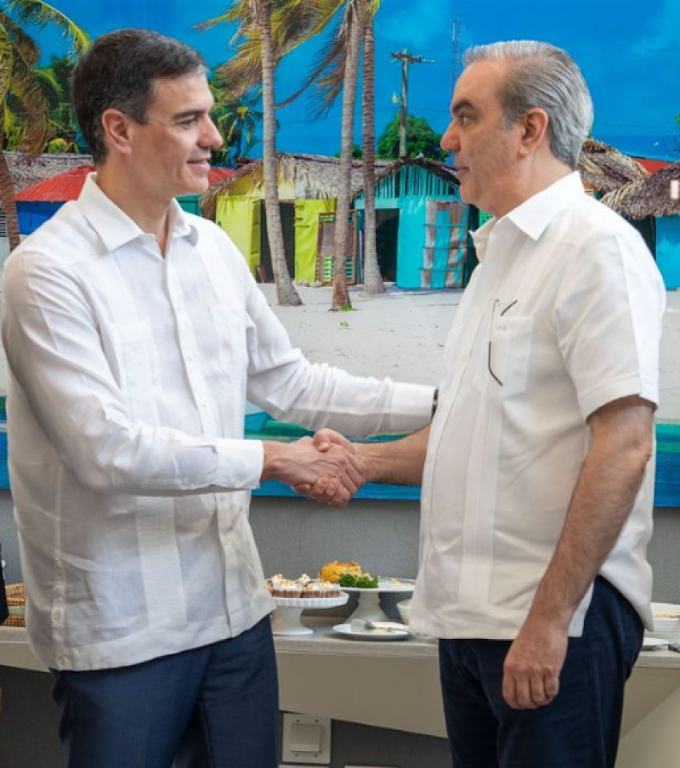 Jefe del Gobierno español, Pedro Sánchez, felicita al Presidente Abinader tras ser reelecto