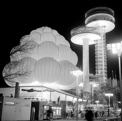 Picture of futuristic buildings at Flushing Meadow 1964